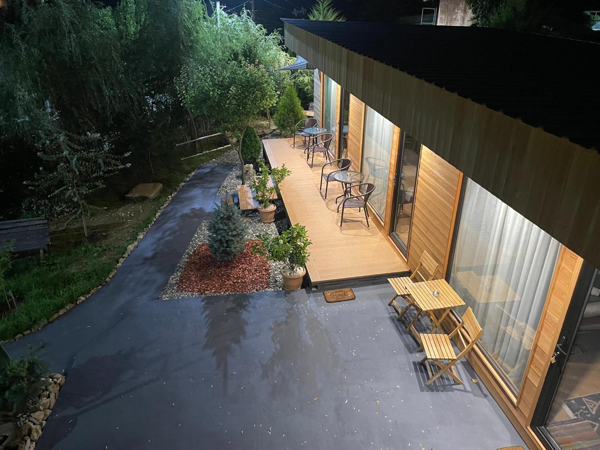 Garden Rooms In Kutaiszi Kültér fotó