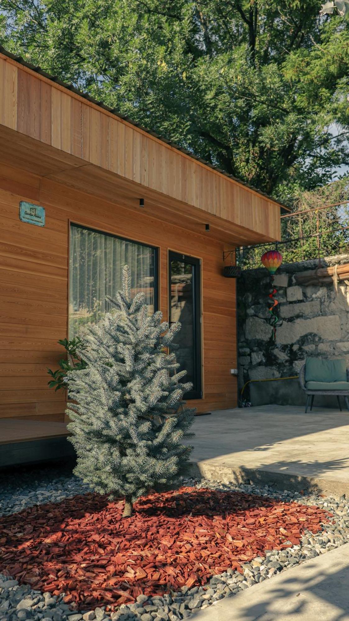 Garden Rooms In Kutaiszi Kültér fotó